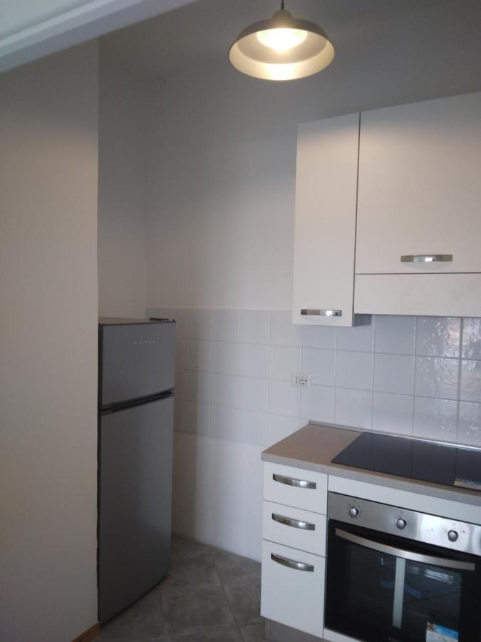 Spazioso Appartamento Parabiago Exterior foto