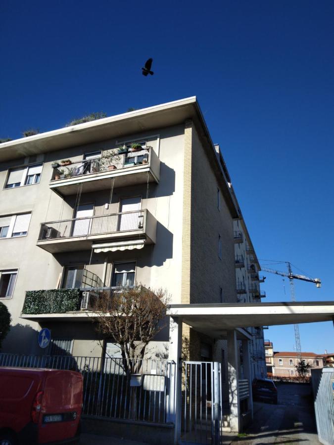 Spazioso Appartamento Parabiago Exterior foto